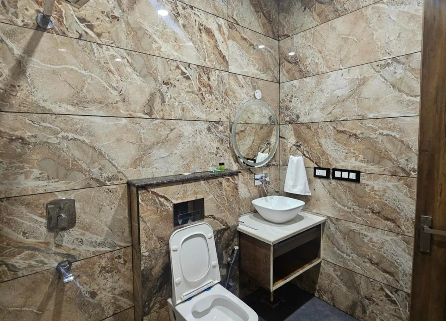 Hotel Platinum Zirakpur