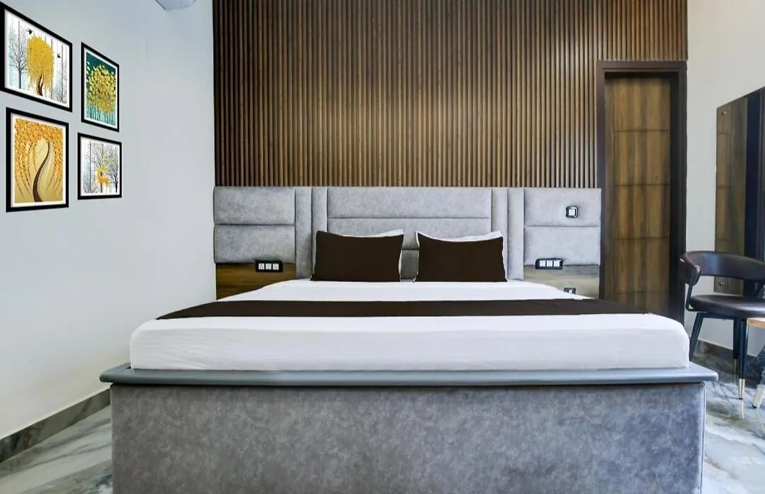 Hotel Platinum Zirakpur