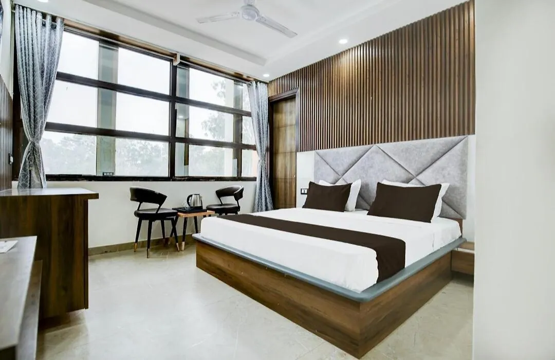 *****  Hotel Platinum Zirakpur Indien