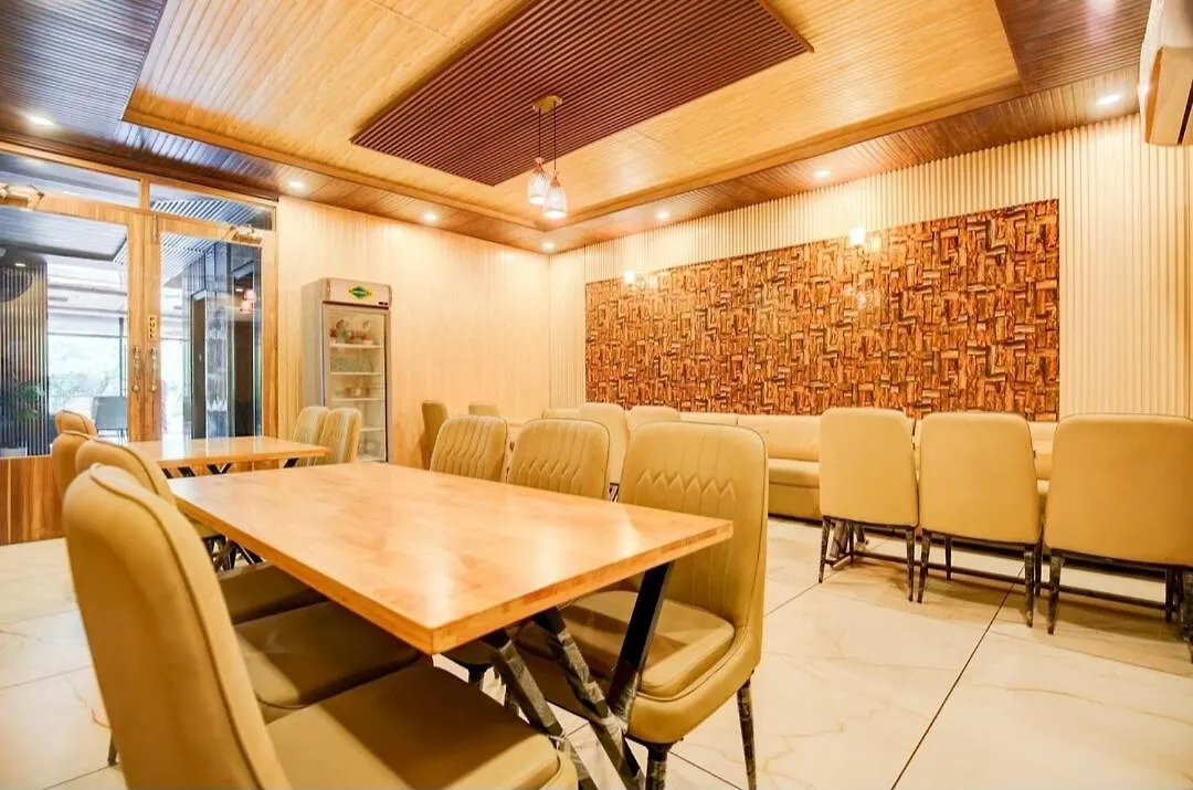 Hotel Platinum Zirakpur Indien